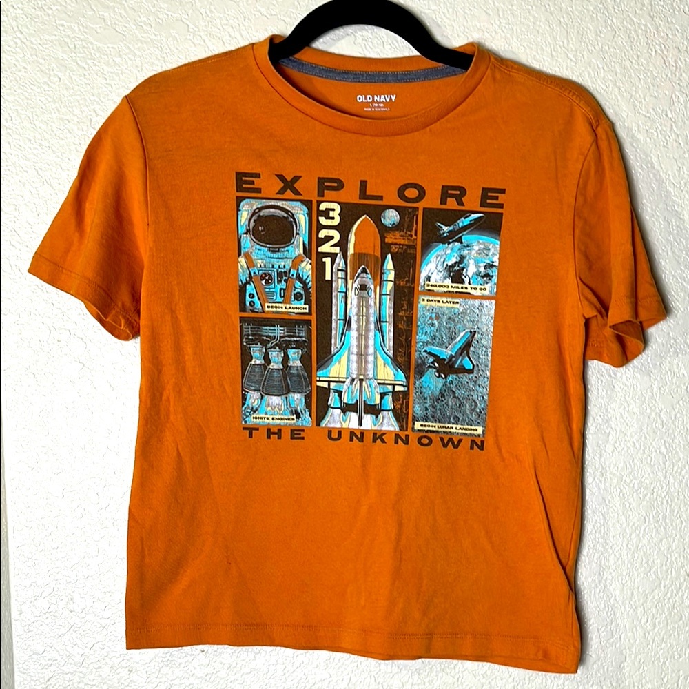 Old Navy Kids 'Explore the Unknown' Orange Graphic Tee Boys Size 10/12
